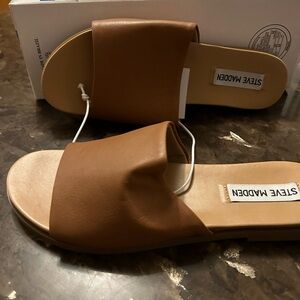 Steve Madden tan sandals. New size 7